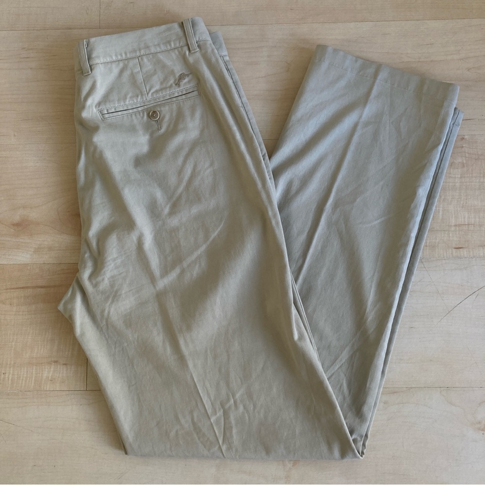 Tommy Bahama tall men’s flat front tan khaki chinos 36x38